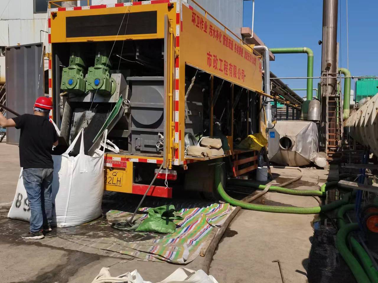 河间淤泥压干处理